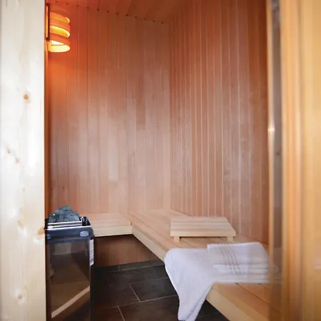 2 Bedroom Beautiful In 度假居