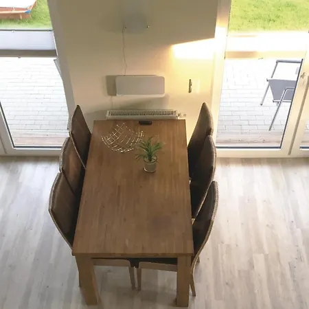 2 Bedroom Beautiful In 度假居